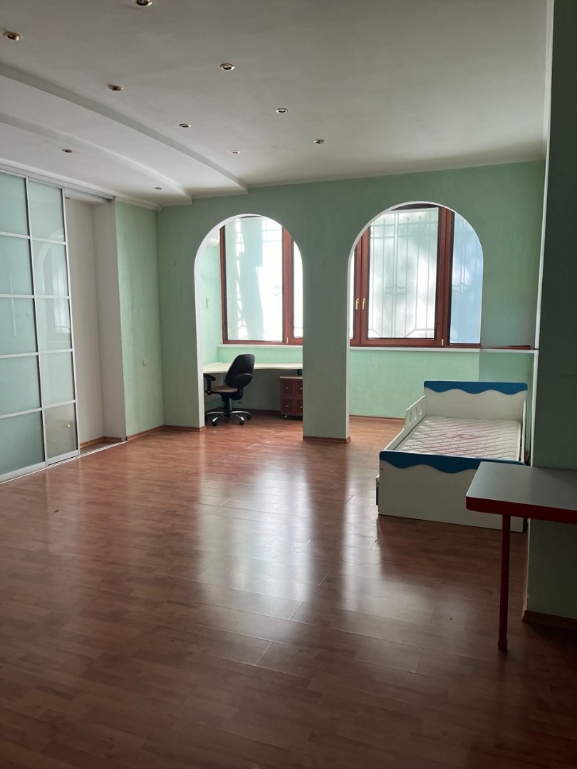 продажа трехкомнатной квартиры номер A-174709 в Приморском районе, фото номер 18